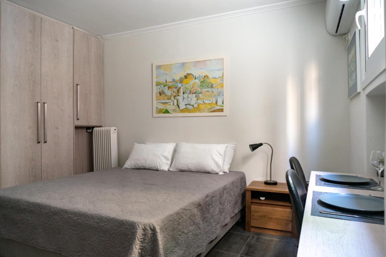 Pan's Cave In Plaka Apartment Athens